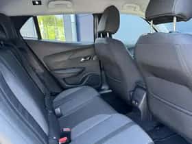 Peugeot 2008 (2022) thumbnail 8