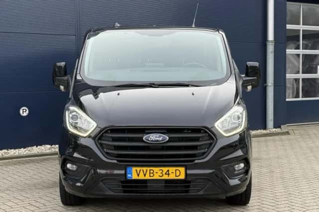 Ford Transit Custom (2023) thumbnail 3