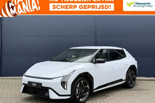 Kia EV4 (2026) thumbnail 1