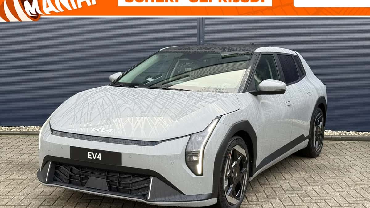 Kia EV4 (2026) — foto 1