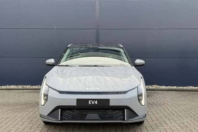 Kia EV4 (2026) thumbnail 3