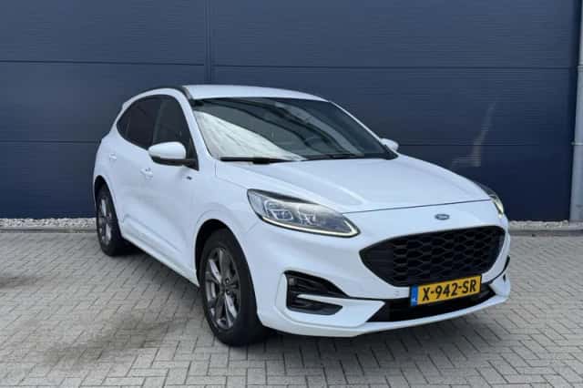 Ford Kuga (2020) thumbnail 3