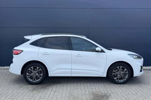 Ford Kuga (2020) thumbnail 4