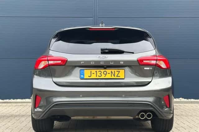 Ford Focus (2020) thumbnail 3