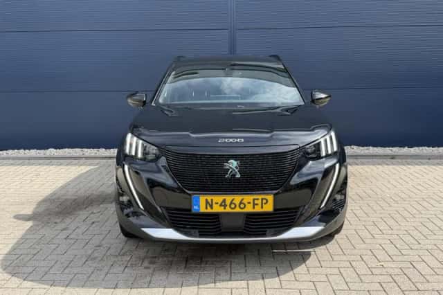 Peugeot e-2008 (2021) thumbnail 2