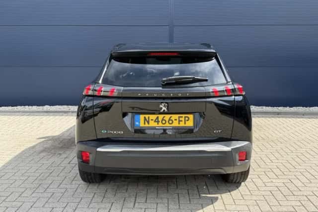 Peugeot e-2008 (2021) thumbnail 6