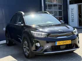 Kia Stonic (2019) thumbnail 3