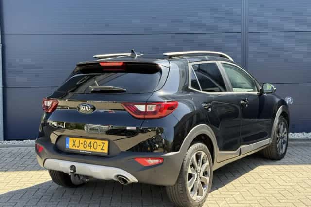 Kia Stonic (2019) thumbnail 6