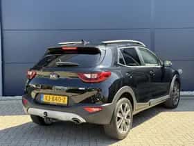 Kia Stonic (2019) thumbnail 6