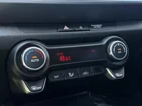 Kia Stonic (2019) thumbnail 10