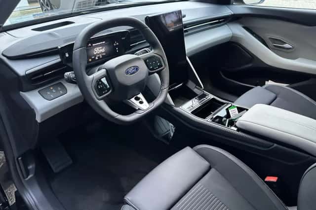 Ford Capri (2026) thumbnail 4