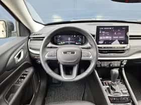 Jeep Compass (2024) thumbnail 15