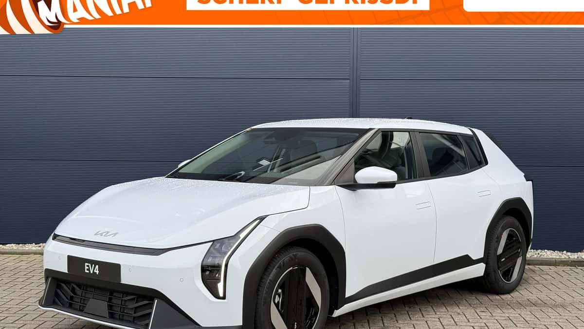 Kia EV4 (2026) — foto 1