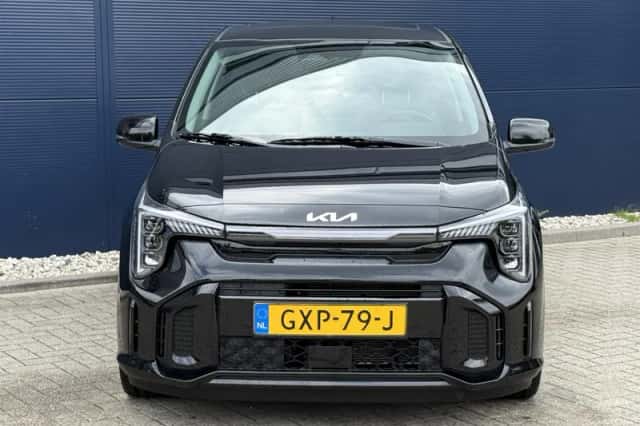 Kia Picanto (2024) thumbnail 2
