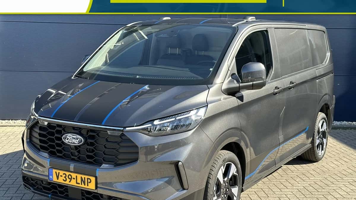 Ford Transit Custom (2024) — foto 1
