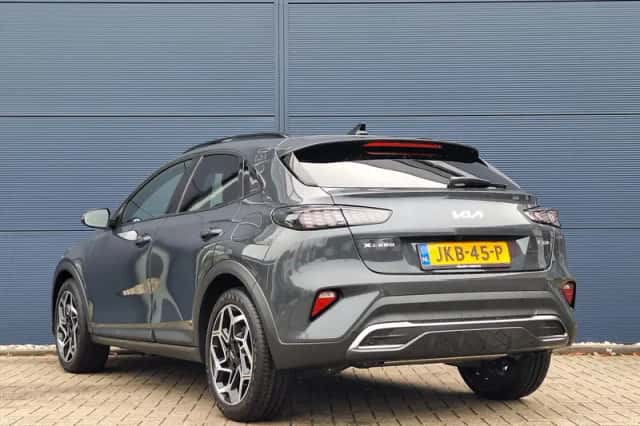 Kia XCeed (2025) thumbnail 3