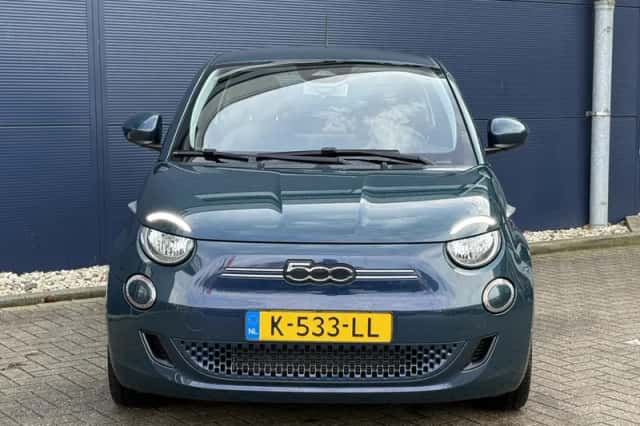 Fiat 500 (2020) thumbnail 2