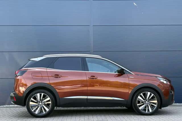 Peugeot 3008 (2017) thumbnail 4