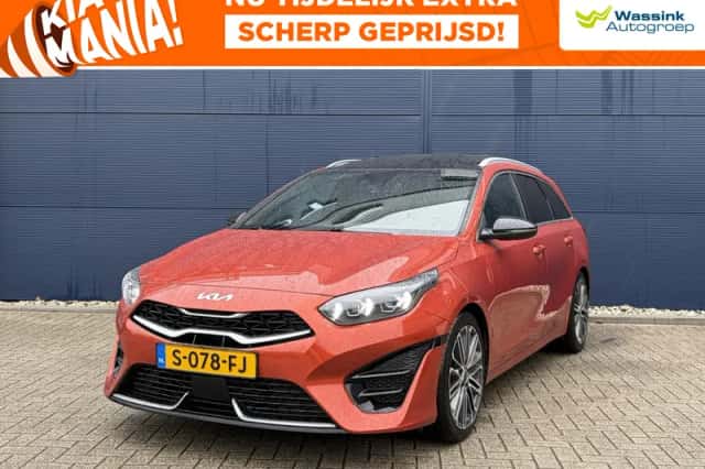 Kia Ceed Sportswagon (2023) thumbnail 1