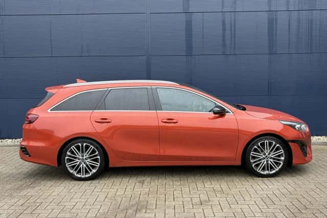 Kia Ceed Sportswagon (2023) thumbnail 4