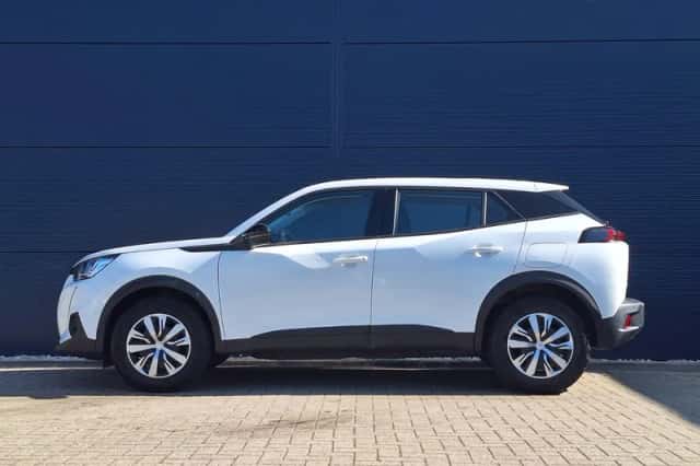 Peugeot 2008 (2022) thumbnail 2