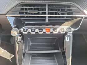 Peugeot 2008 (2022) thumbnail 13