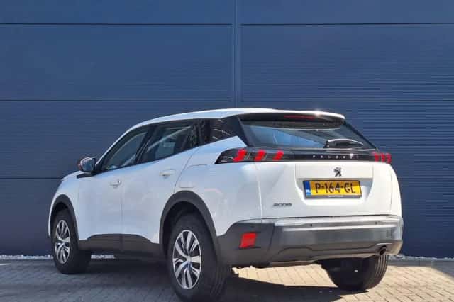 Peugeot 2008 (2022) thumbnail 3