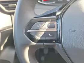 Peugeot 2008 (2022) thumbnail 23
