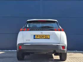 Peugeot 2008 (2022) thumbnail 4