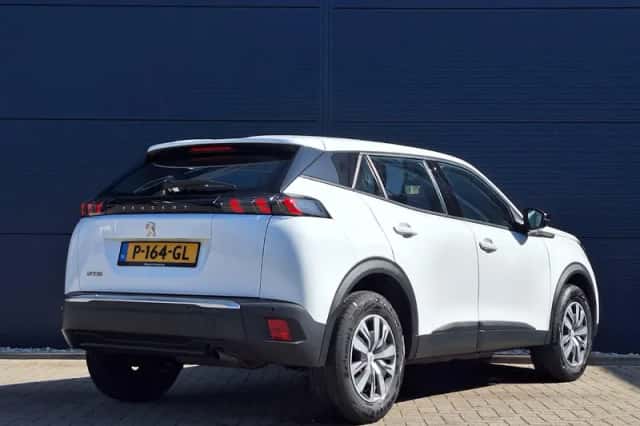 Peugeot 2008 (2022) thumbnail 6