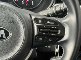 Kia Picanto (2021) thumbnail 16