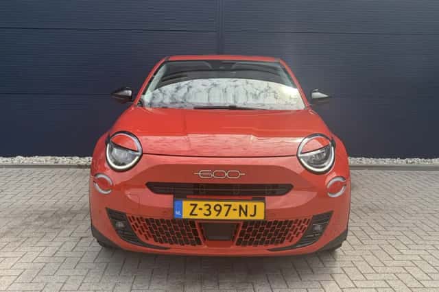 Fiat 600e (2024) thumbnail 5