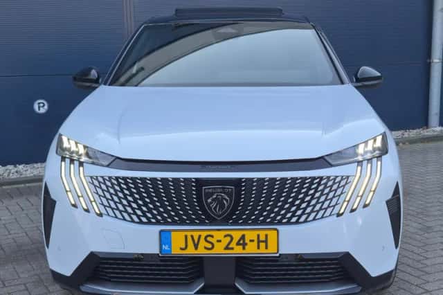 Peugeot e-3008 (2026) thumbnail 3