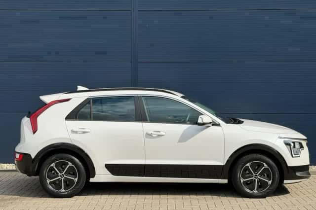 Kia Niro (2022) thumbnail 4
