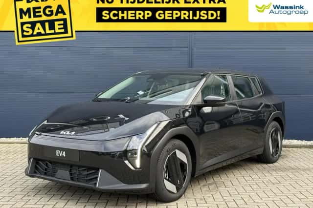 Kia EV4 (2026) thumbnail 1