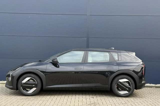Kia EV4 (2026) thumbnail 2