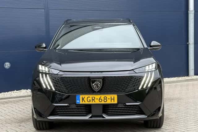 Peugeot E-5008 (2026) thumbnail 2