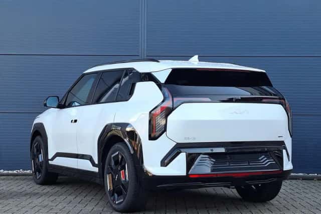 Kia EV3 (2026) thumbnail 3