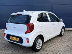 Kia Picanto (2022) thumbnail 6