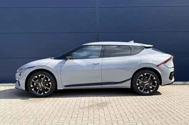 Kia EV6 (2026) thumbnail 2