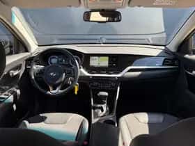Kia Niro (2021) thumbnail 4