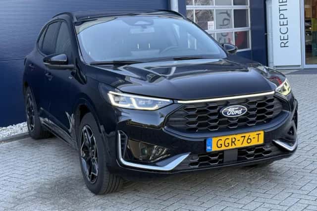 Ford Kuga (2024) thumbnail 3