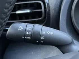 Toyota Yaris (2020) thumbnail 18