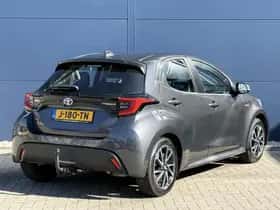 Toyota Yaris (2020) thumbnail 4