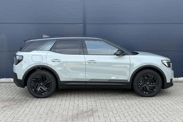 Ford Explorer (2026) thumbnail 4