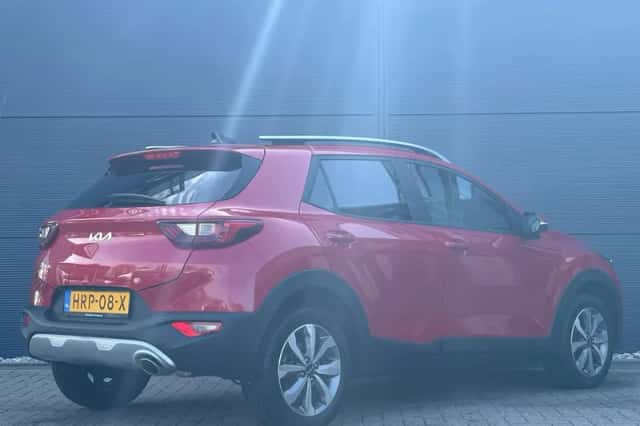 Kia Stonic (2025) thumbnail 5