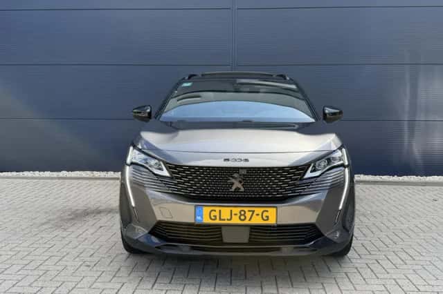 Peugeot 5008 (2024) thumbnail 2