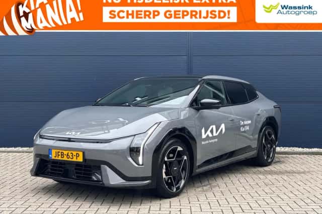Kia EV4 (2025) thumbnail 1