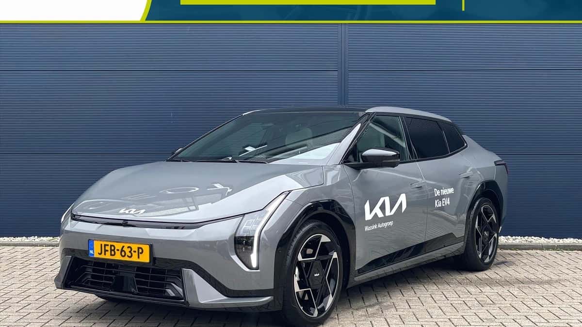 Kia EV4 (2025) — foto 1