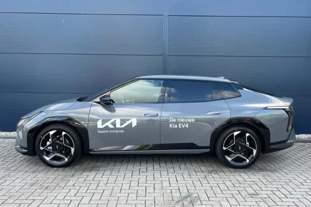Kia EV4 (2025) thumbnail 3